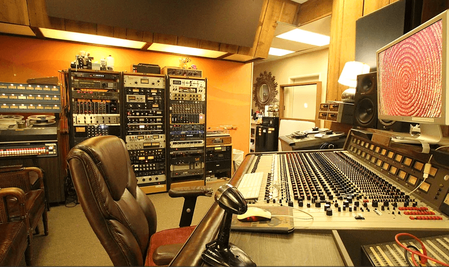 64-SOUND-STUDIO-3
